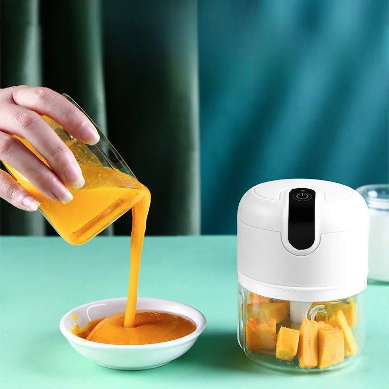petit hachoir électrique compact rechargeable sans fil faire de la purée