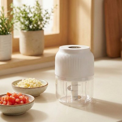 Mini hachoir électrique petite compagnon de la cuisine