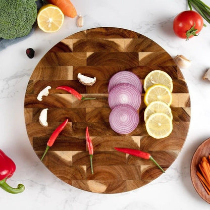 planche à découper en acacia permet de couper dessus sans problème avec robusta